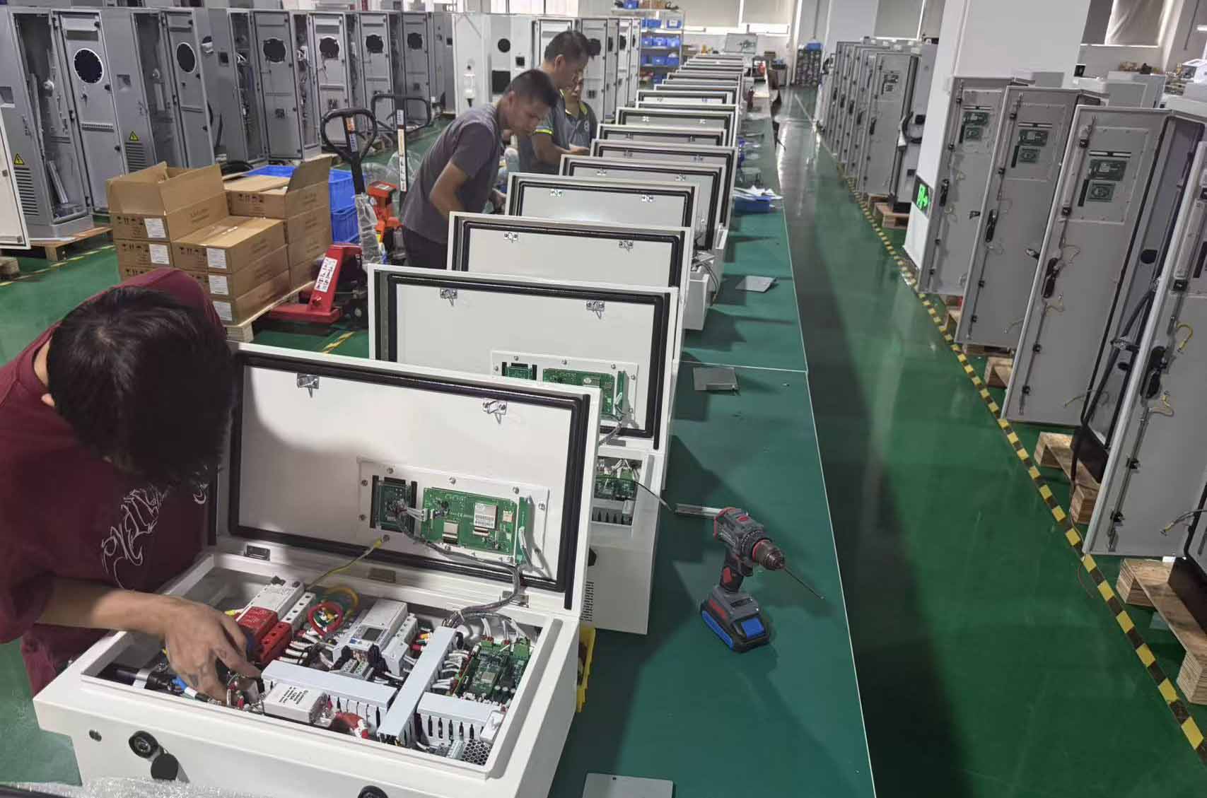 30kW壁挂直流桩生产现场